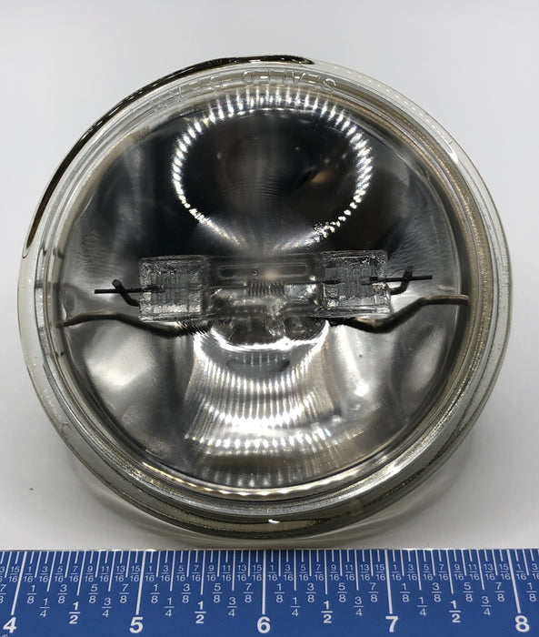 Q4631  -  Lamp
